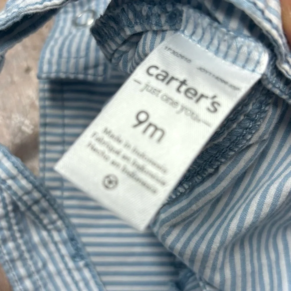 Carters Blue And White Stripe Shark Romper Size 9 Months‎